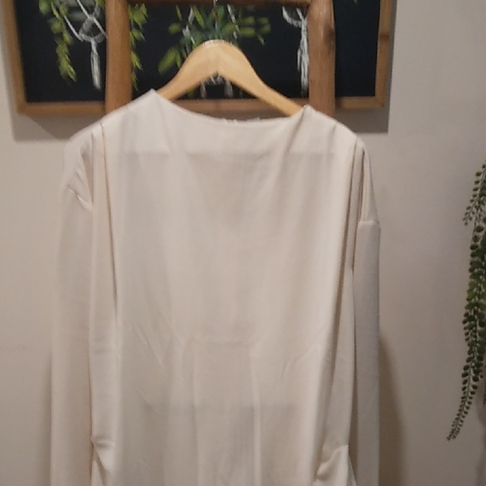 Elegant Cream Long Sleeve Dress - Picture 2 of 8